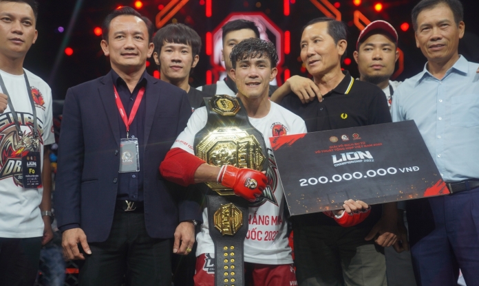 Nguyễn Trần Duy Nhất thông báo “giải nghệ” LION Championship, trả đai vô địch
