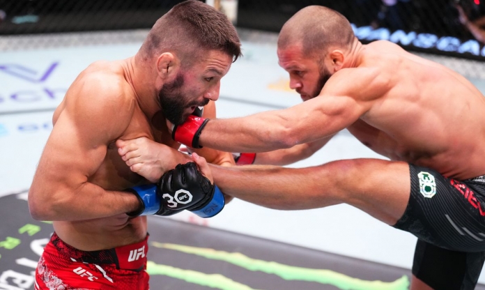 Rafael Fiziev 'tự hủy', Mateusz Gamrot dễ dàng có chiến thắng tại UFC Vegas 79