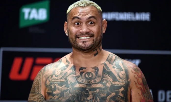 Huyền thoại UFC Mark Hunt bị gạ ‘bán độ’