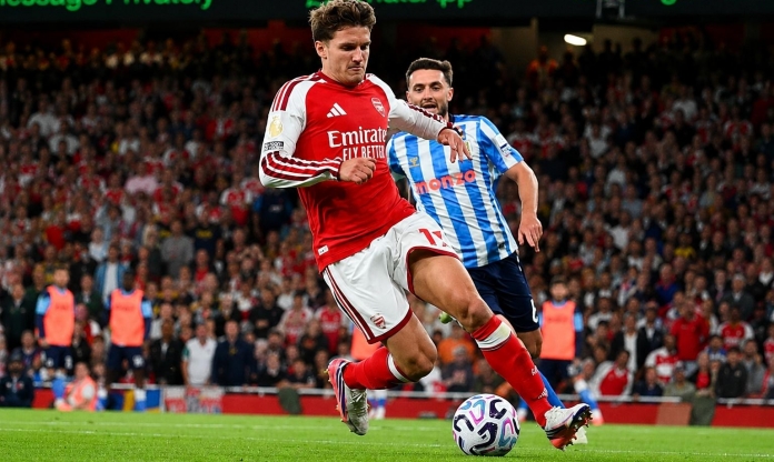 Tân binh Arsenal khiến Emirates phát cuồng ngày ra mắt Ngoại hạng Anh