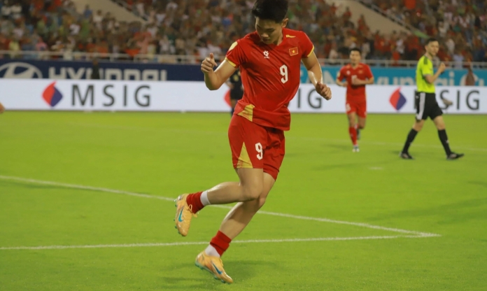 HLV Kim Sang Sik nói thẳng về trọng trách mới của Đình Bắc tại FIFA ASEAN Cup 2026