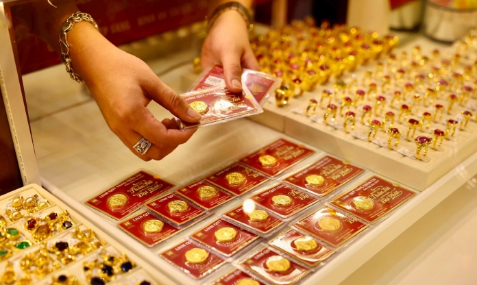 Giá vàng hôm nay sáng 24/6: Quay đầu giảm mạnh