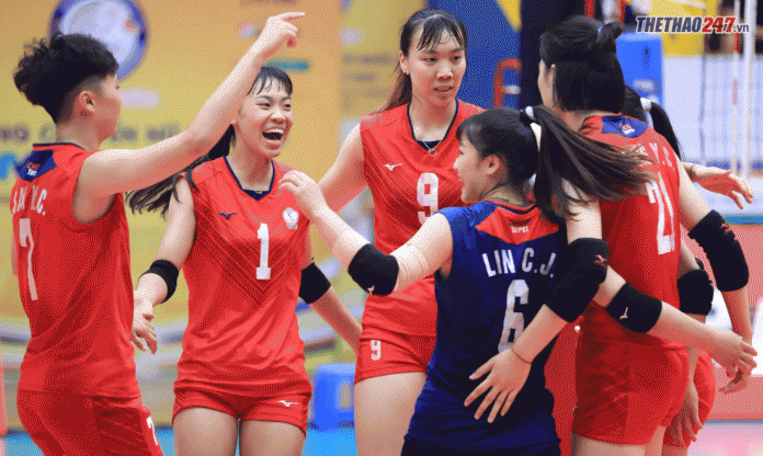 Kutika bất lực, U21 Thái Lan gục ngã trước ĐT bóng chuyền nữ Đài Bắc Trung Hoa