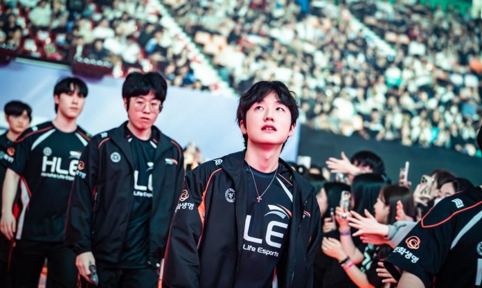 Peanut gửi chiến thư tới Levi tại LOL EWC 2025