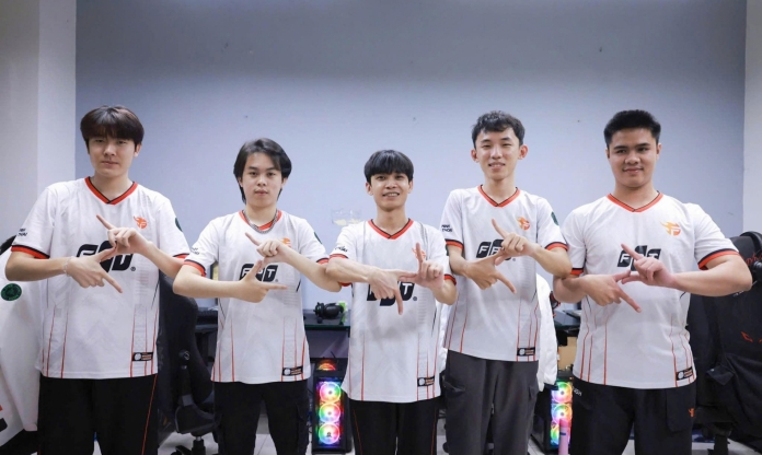 LMHT: Team Flash bỏ giải, fan VCS hoang mang