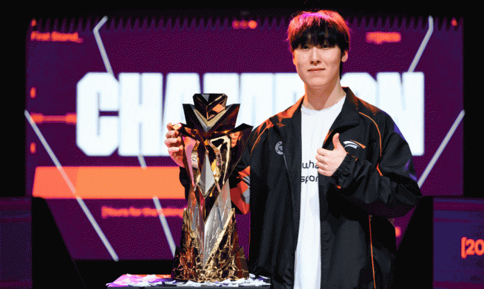 Siêu sao đường giữa HLE bất ngờ vì thắng T1 ... dễ quá