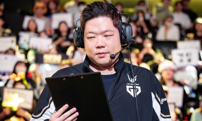 HLV GEN lý giải lựa chọn bất ngờ của Chovy