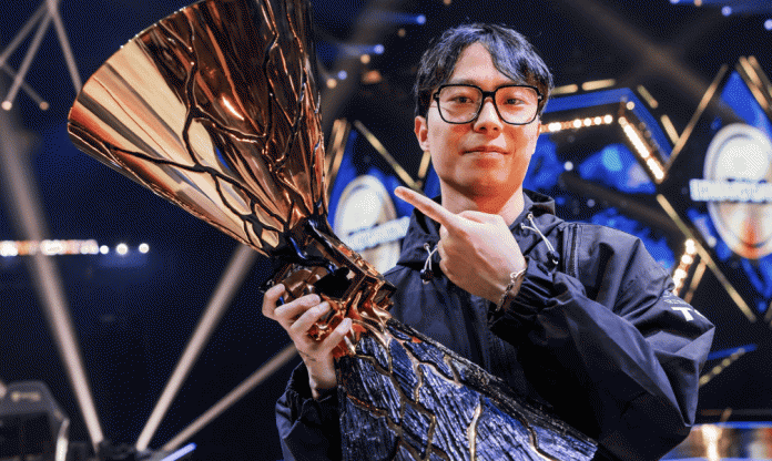 EDG chia tay HLV trưởng sau thất bại tại VALORANT Champions 2025