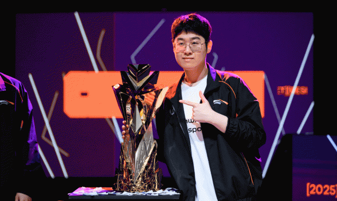 Zeus nói về kỷ lục vô tiền khoáng hậu tại CKTG 2025