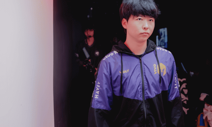 CKTG 2025: Chạm trán Knight, sao Hàn hiểu ngay 'trình là gì'