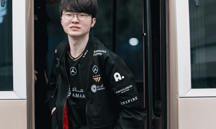 CKTG 2025: T1 hủy diệt 100T, thắp lại hy vọng vào tứ kết