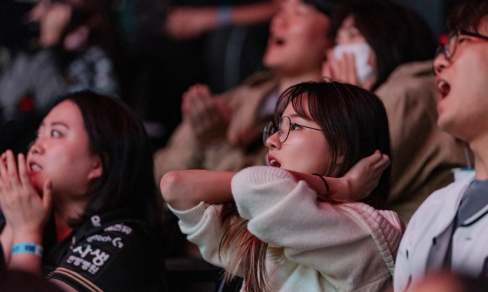 CĐV bùng nổ cảm xúc khi Việt Nam tổ chức LCK