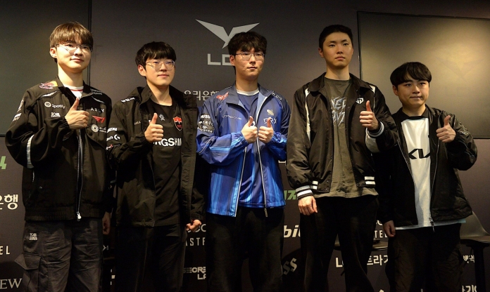 Faker ca ngợi Chovy