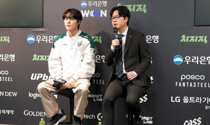 HLV HLE thốt lên một điều sau khi thua T1