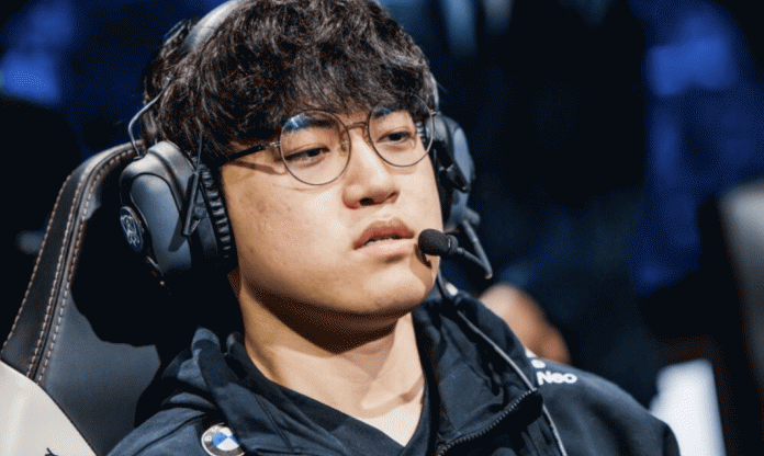 CĐV Trung - Hàn đồng loạt lên tiếng về phong độ của Gumayusi