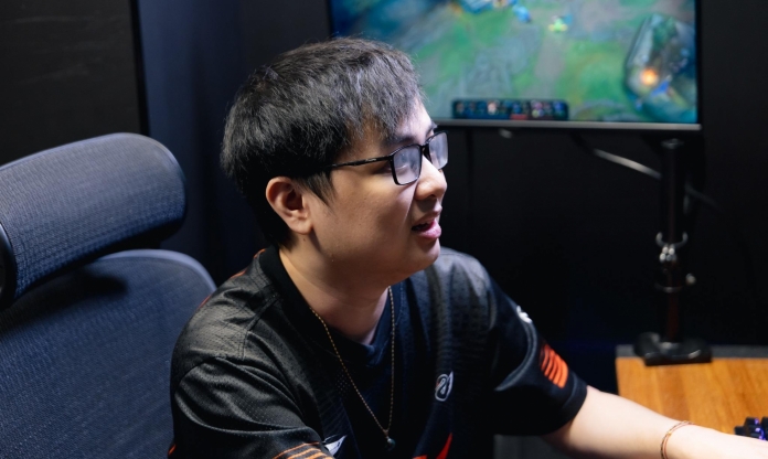 SofM ra sân, MVK vụn vỡ