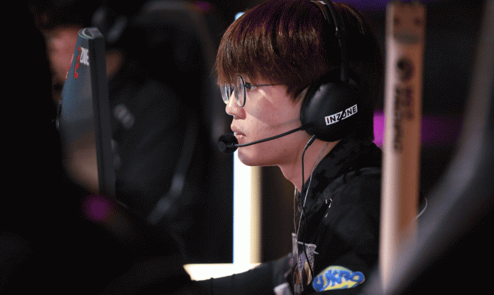 RRQ thất thủ trước PRX, mất vé cuối cùng tới Master Santiago