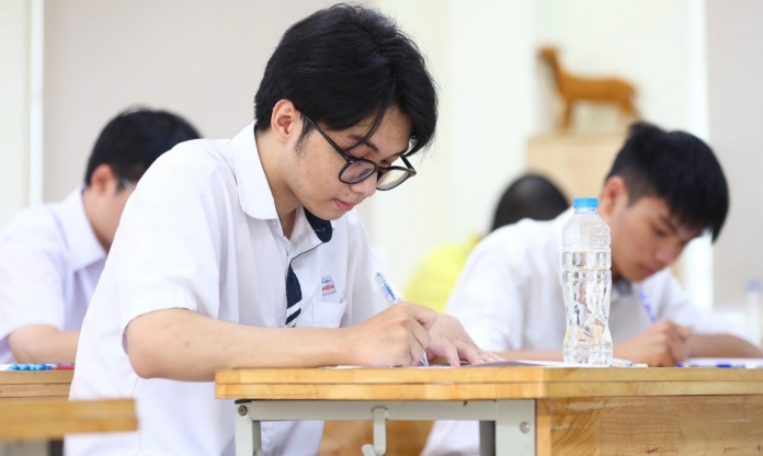 Thi môn Ngữ văn THPT 2026 lúc mấy giờ? Lưu ý quan trọng trước khi vào phòng thi