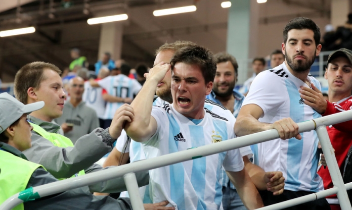 Vì Messi, CĐV Argentina đánh người ngay tại Qatar