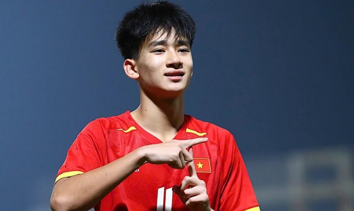 CĐV Đông Nam Á kinh ngạc vì một cầu thủ của U17 Việt Nam