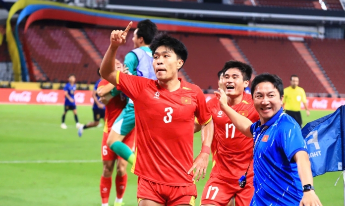 CĐV Philippines choáng váng trước màn ngược dòng của U22 Việt Nam