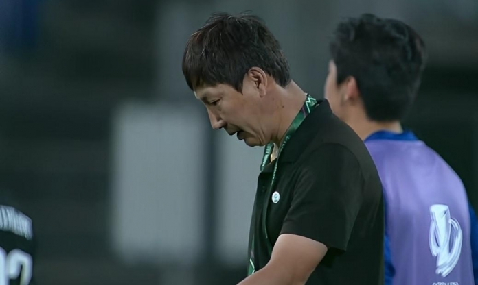 Sáng tỏ việc HLV Kim Sang Sik 'không ăn mừng' cùng U23 Việt Nam