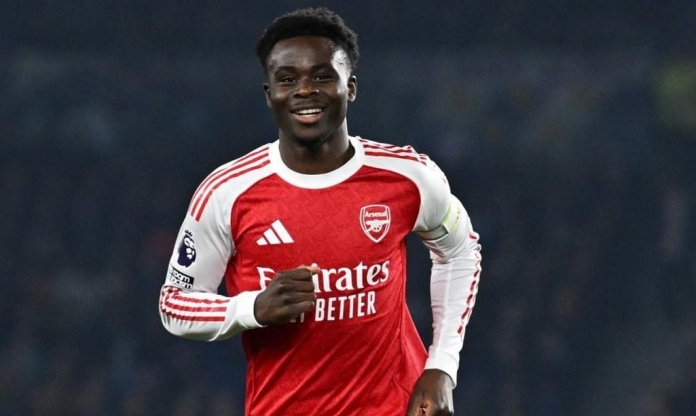 Nghe CĐV reo hò, người hùng Arsenal biết ngay Man City trượt nhịp