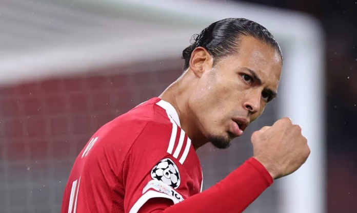 Van Dijk phải thốt lên ‘xuất sắc’ về một sao trẻ của Liverpool