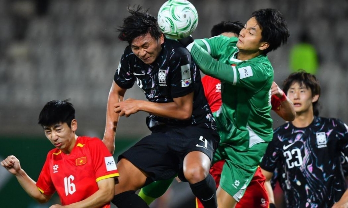 Đá quá hay, 'máy cày' khoẻ nhất U23 Việt Nam được gọi thẳng lên ĐTQG