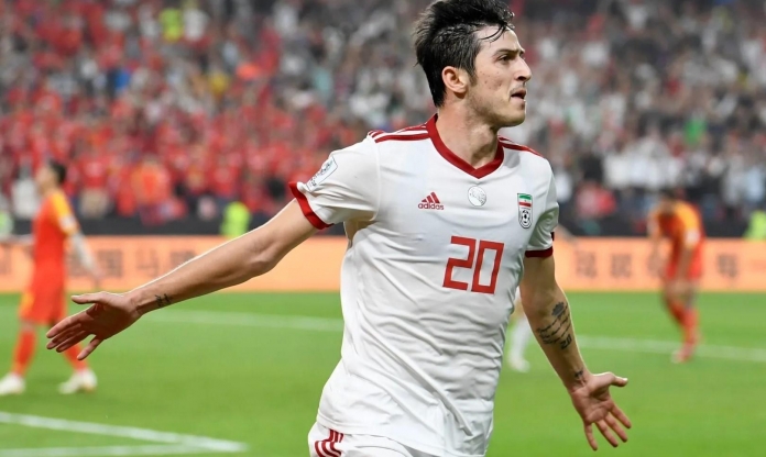 Chụp ảnh với lãnh đạo UAE, tiền đạo Iran bị gạch tên khỏi ĐTQG