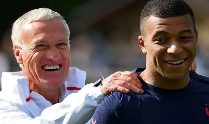 Mbappe phát biểu bất ngờ về 'ghế nóng' tại ĐT Pháp