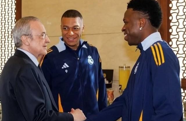 Mbappe bị Perez 'cho ra rìa', Vinicius chiếm trọn ngai vàng Real