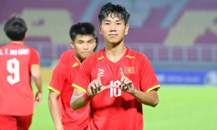 Từ xé lưới Dortmund đến đầu tàu U17 Việt Nam: Nguyễn Lực là ai?