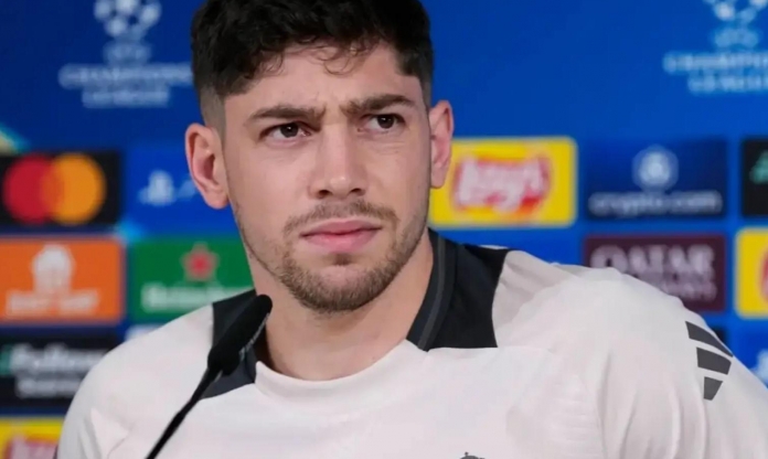 Phòng thay đồ Real Madrid 'nổ tung', Valverde lập tức phá vỡ im lặng