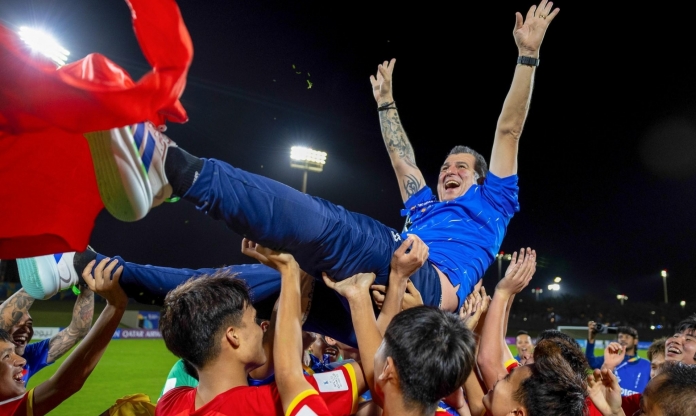 HLV Roland nói cực hay sau kỳ tích World Cup của Việt Nam