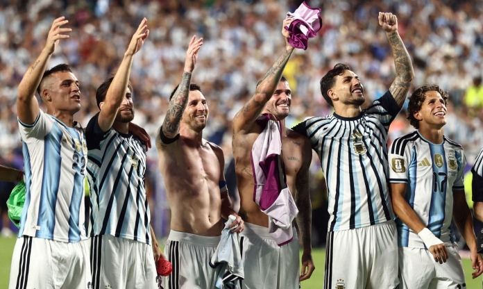 NÓNG: Argentina công khai hát giễu người Anh trước đại chiến World Cup