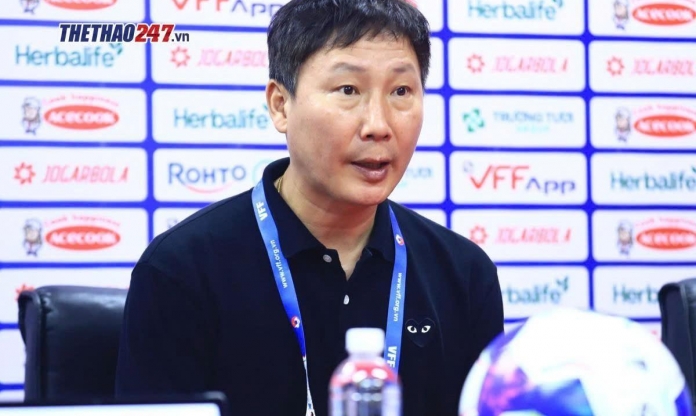 Trực tiếp họp báo Việt Nam vs Singapore: HLV Kim Sang Sik và Đình Bắc nói cực hay