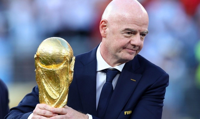 FIFA đại loạn, Giám đốc đích thân tố Chủ tịch Infantino lừa dối