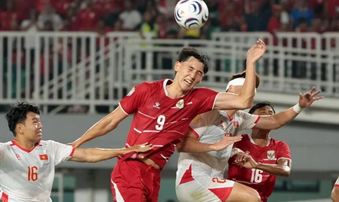 'Tòa tháp' gần 2m của Indonesia nói thẳng về nỗi đau thua Việt Nam