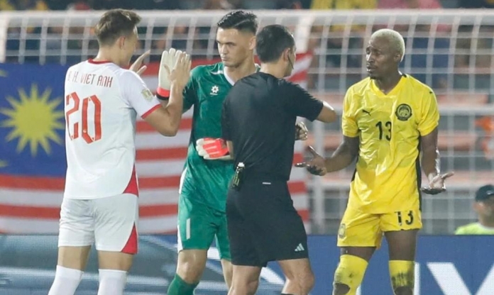 Thủ môn ĐT Việt Nam: 'VAR đã cứu tôi'