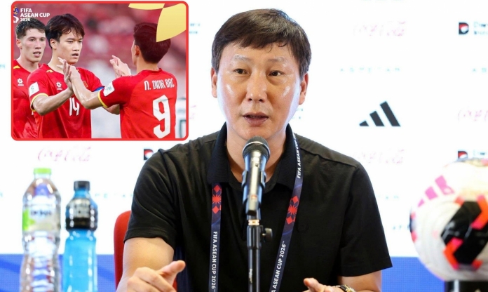 HLV Kim Sang Sik: 'Giới hạn của Đình Bắc là bầu trời'