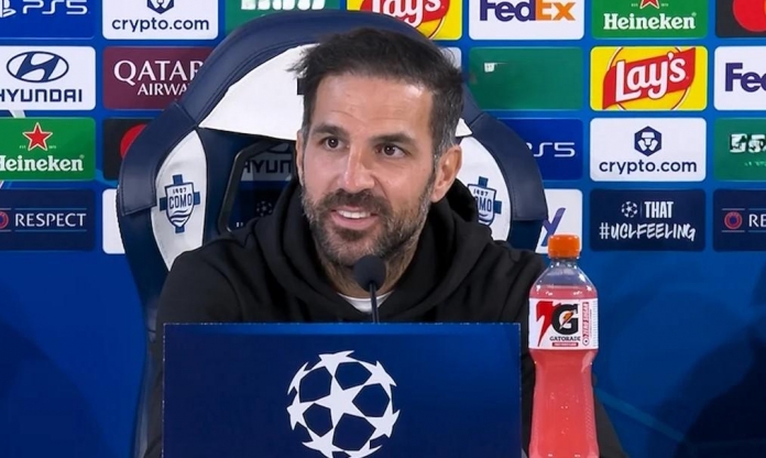 HLV Fabregas: 'Tôi xin lỗi vì bảo Como ngừng chạy khi dẫn MU 4 bàn'