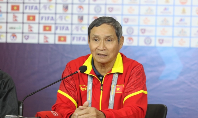 HLV Mai Đức Chung thẳng thắn chỉ ra điểm yếu khiến ĐT Việt Nam thua 7-0