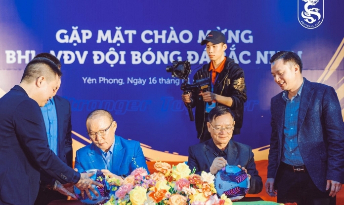 CLB thầy Park đầu quân khẳng định là đại gia mới của bóng đá Việt Nam