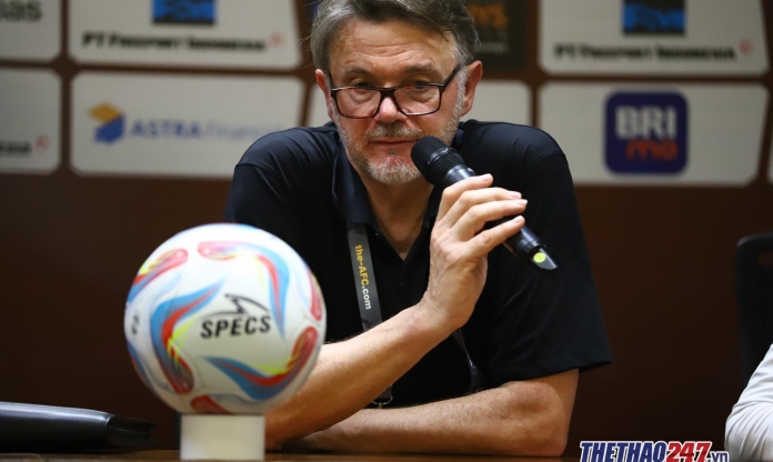 HLV Troussier: 'ĐT Việt Nam đá với Indonesia như....'