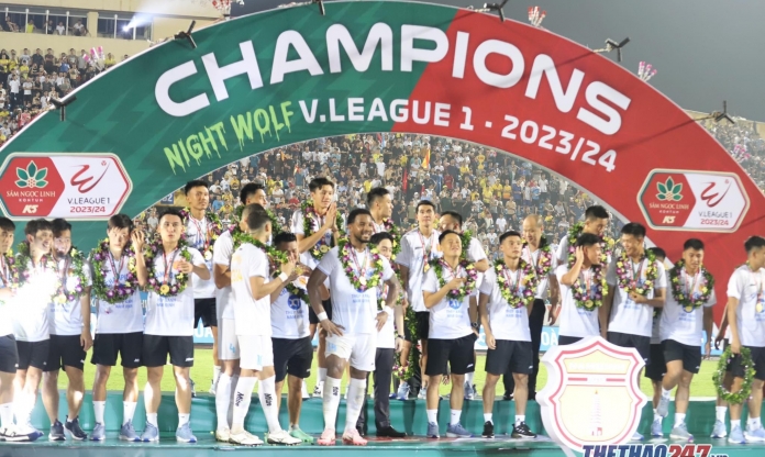 Chùm ảnh: Nam Định lên ngôi V-League sau 40 năm chờ đợi