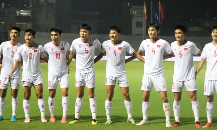 Video U20 Việt Nam vs U20 Guam: Công Phương tiếp tục tỏa sáng