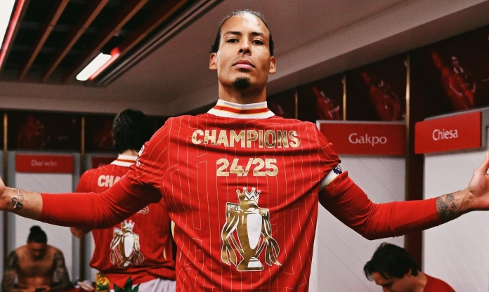 Van Dijk sung sướng với chức vô địch NHA cùng Liverpool
