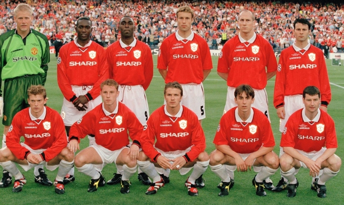 Đội huyền thoại Man Utd đá giao hữu tại Việt Nam