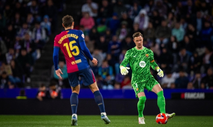 Hansi Flick quyết bán đội trưởng Barca vì tỏ thái độ